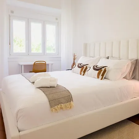 Vendégház 4d- Wake Up In Lisbon, Where History Meets Everyday Local Life