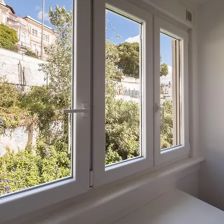 4d- Wake Up In Lisbon, Where History Meets Everyday Local Life Vendégház *