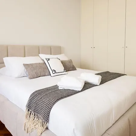Vendégház 4d- Wake Up In Lisbon, Where History Meets Everyday Local Life *